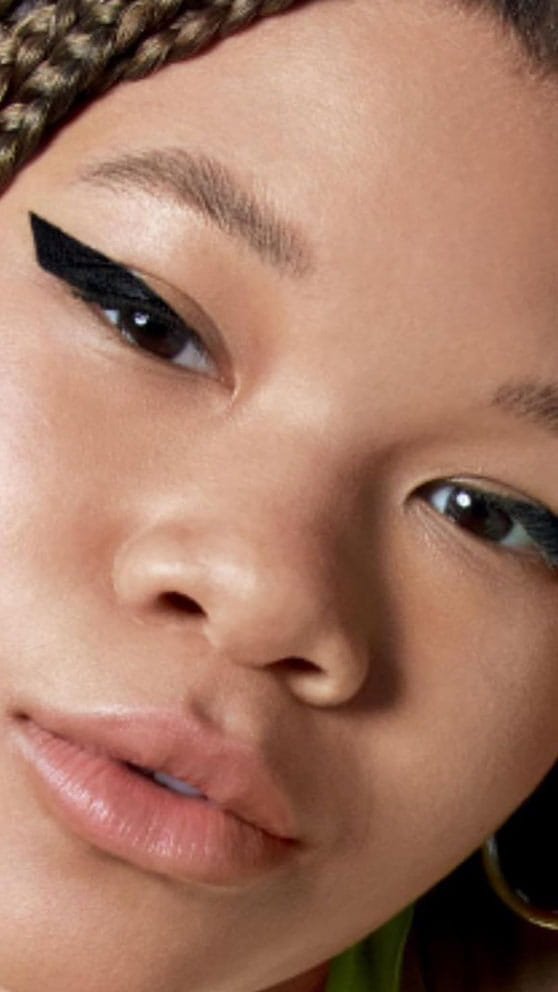 -/media/project/loreal/brand-sites/mny/emea/il/tips-and-trends/eye-makeup-tutorials/liquid-eyeliner/liquid-eyeliner-article-img-m.jpg?rev=31e289e56012426c89a4eda70ee7f9f9